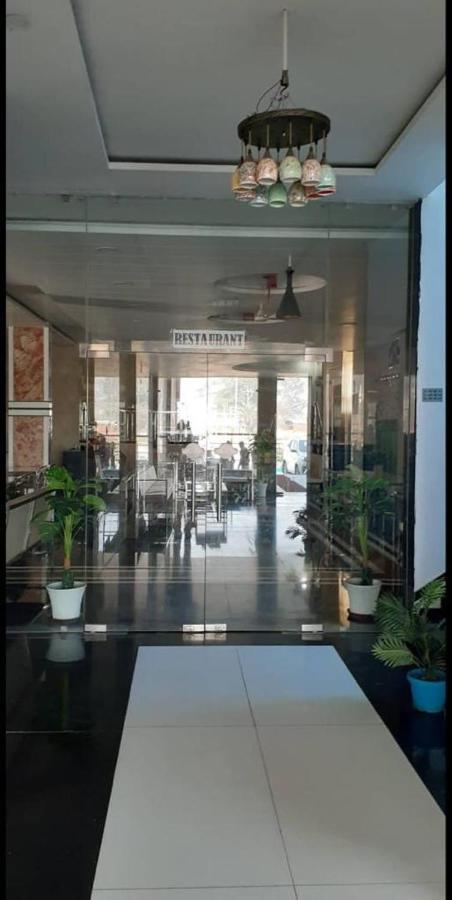 Hotel Royal Country Club Varanasi Exterior foto